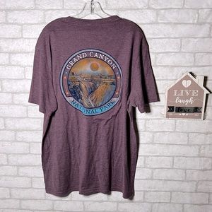 District Grand Canyon graphic tee size xl